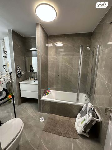 דירה, ההגנה 8, הגבעה הצרפתית, גבעת שפירא, ירושלים