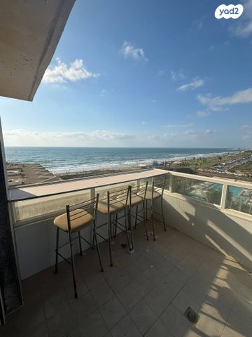 הרצל רוזנבלום 10