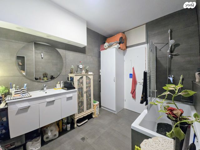 דירה, רעננה