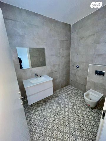 דירה, נתיבות