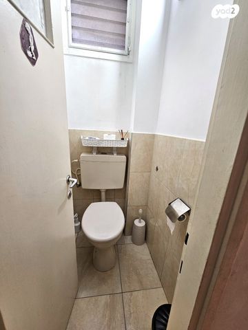 דירה, כלנית, המיסדים, כרמיאל