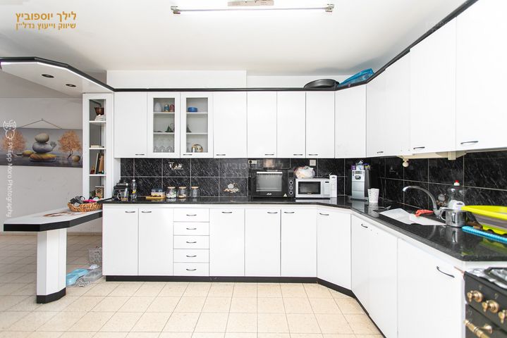 דירה, שדרות משה שרת, קרית ים ב', קרית ים