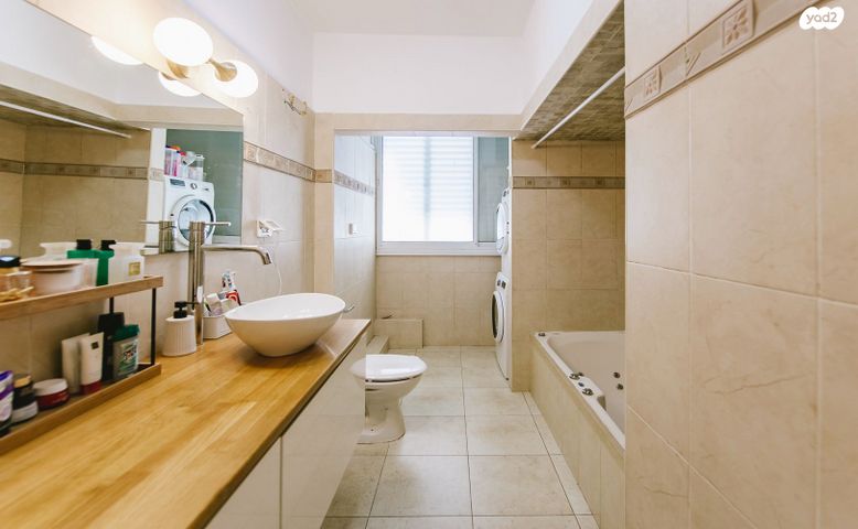 דירה, ז'בוטינסקי 70, אברמוביץ', ראשון לציון