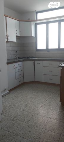 דירה, עולי הגרדום, רמז, מערב ותיק, ראשון לציון