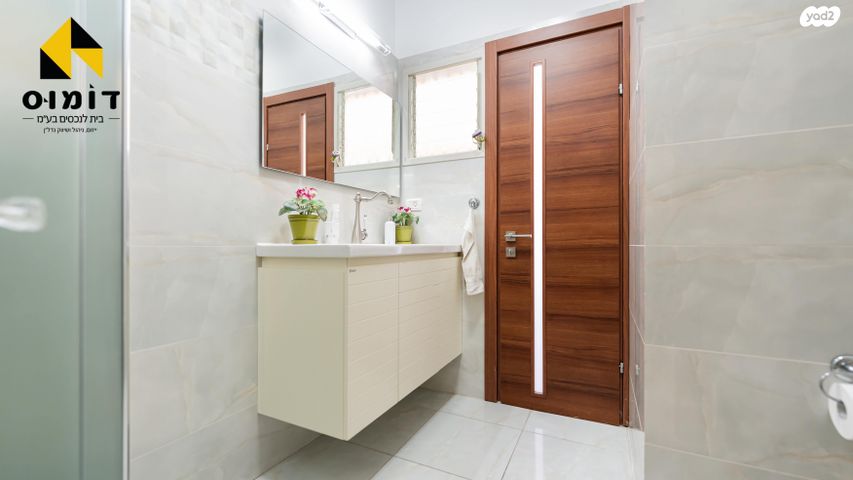 גג/ פנטהאוז, ישראל אהרוני, א' / צפון מזרח העיר, רחובות