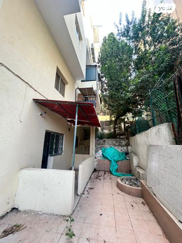 דירת גן, הרצליה, חיפה