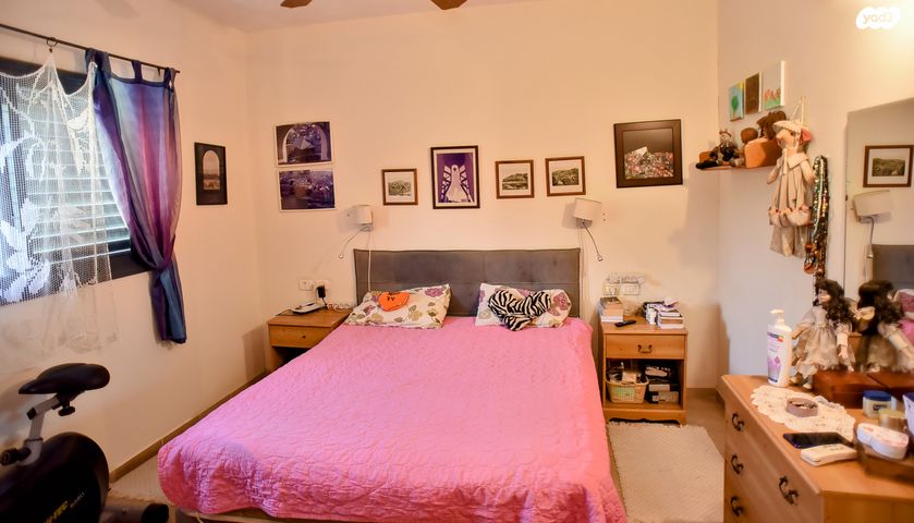 דו משפחתי, ד"ר אבא אחימאיר 32, רשפים, גדרה