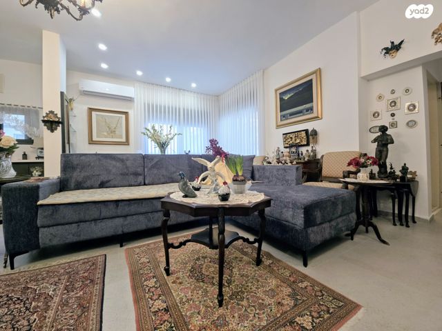 דירה, רעננה