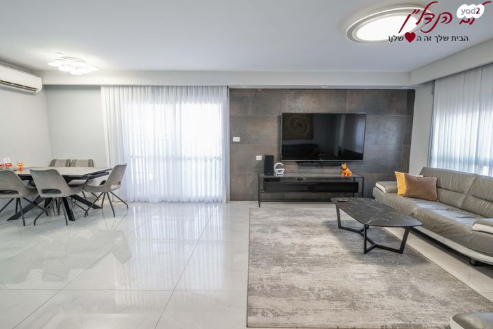 דופלקס, רחל אמנו, מוריה, מודיעין מכבים רעות