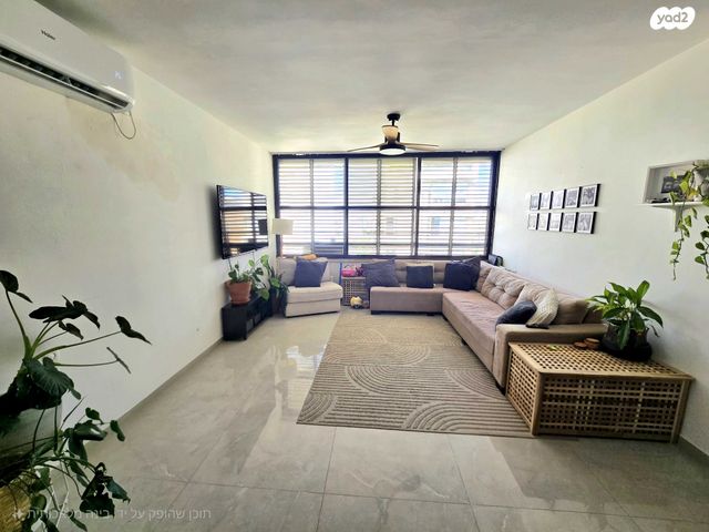 דירה, עמנואל מול, צפון מערב מרכז העיר, נתניה