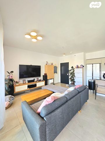 דירה, ש"י עגנון, שיכון רסקו, קרית אונו