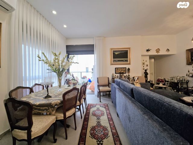 דירה, רעננה