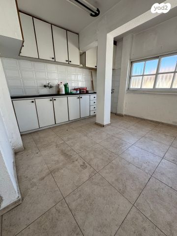 אברהם בן שושן 