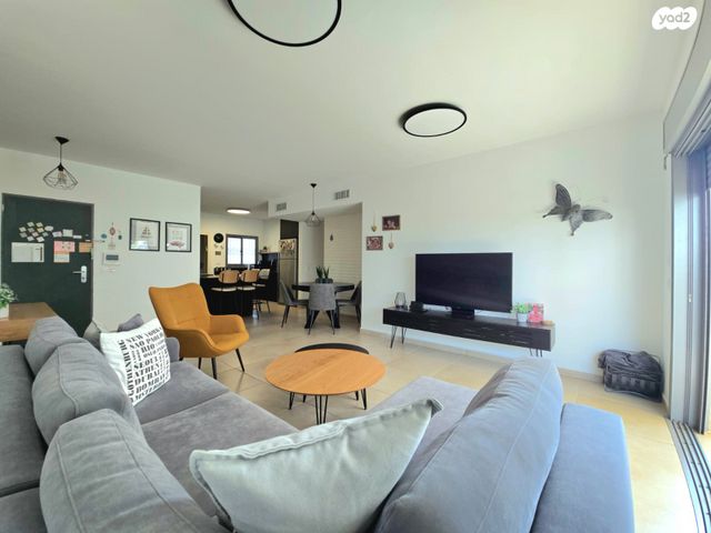 דירה, שושנת העמקים 52, רמת אמיר, קדימה צורן