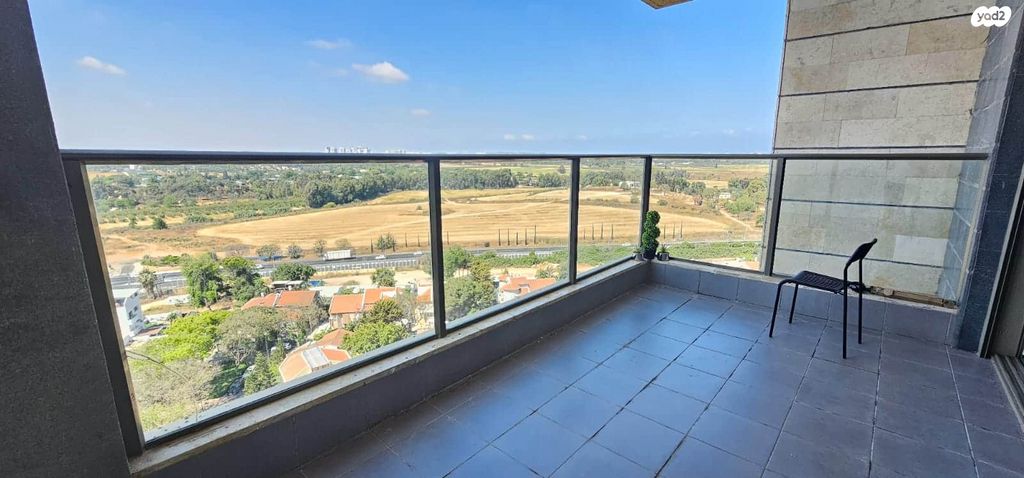 דירה, אבן גבירול, רחובות