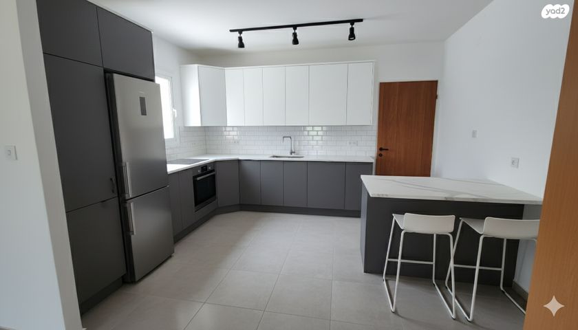 דירת גן, אורנית