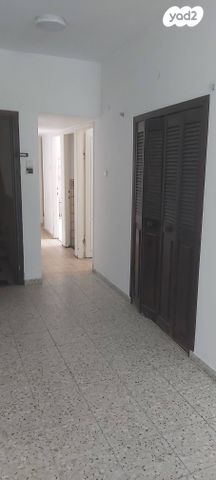 דירה, עולי הגרדום, רמז, מערב ותיק, ראשון לציון