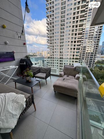 ניסים אלוני 3