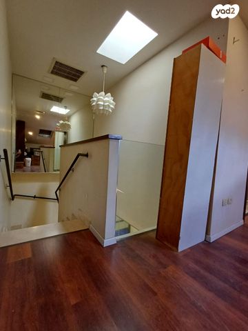 דופלקס, יהושע בן נון, המושבה היוונית, ירושלים