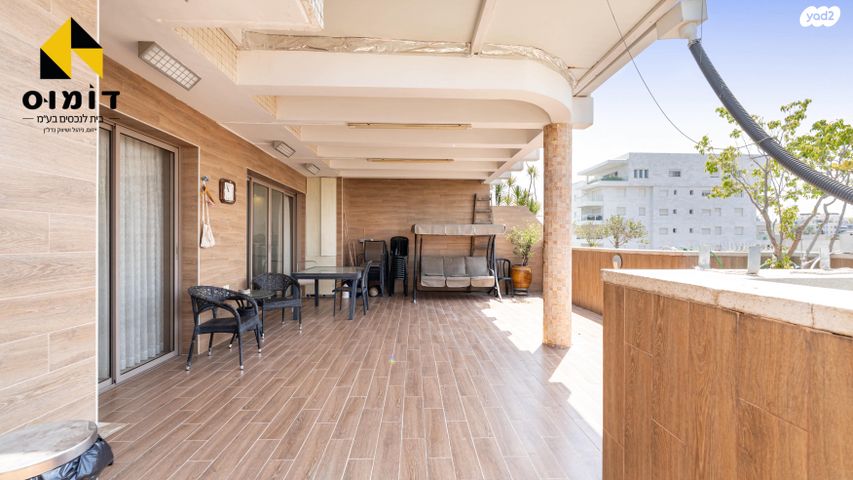 גג/ פנטהאוז, ישראל אהרוני, א' / צפון מזרח העיר, רחובות