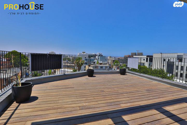 גג/ פנטהאוז, הרב יצחק ידידיה פרנקל, תל אביב יפו