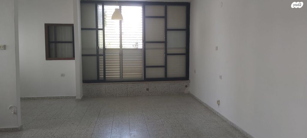 דירה, עולי הגרדום, רמז, מערב ותיק, ראשון לציון