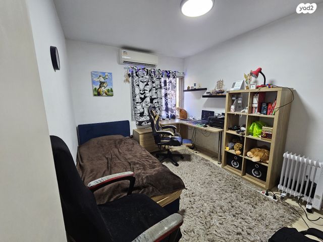 דירה, כלנית, המיסדים, כרמיאל