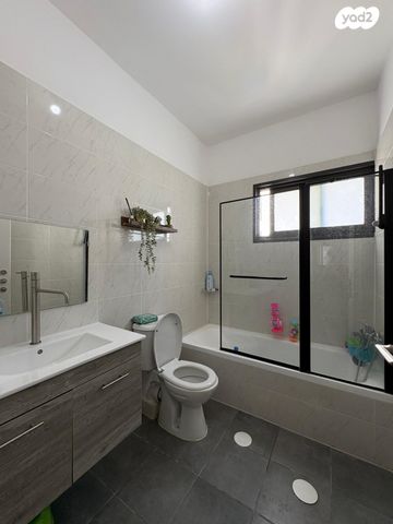 דירה, לוי אשכול, מורשת, מודיעין מכבים רעות