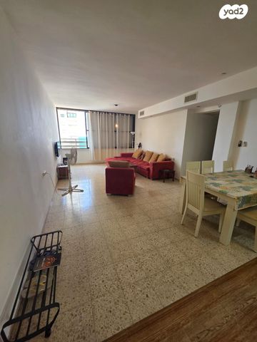 דירה, עמנואל מול, צפון מערב מרכז העיר, נתניה