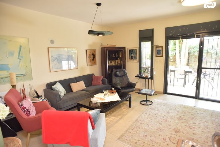 דו משפחתי, ד"ר אבא אחימאיר 32, רשפים, גדרה