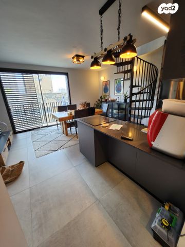 גג/ פנטהאוז, פלורנטין, תל אביב יפו