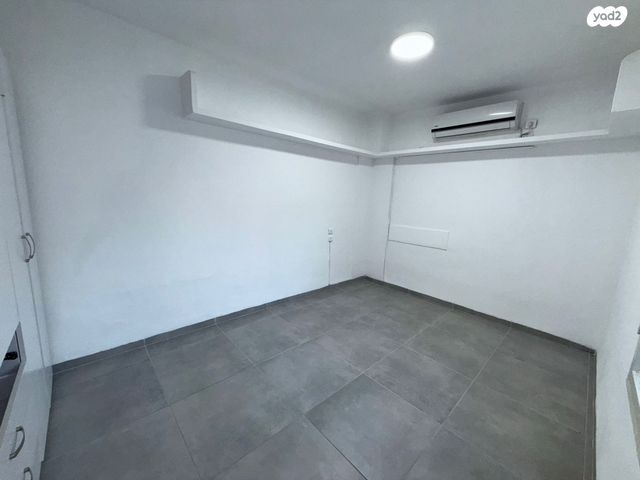 דירת גן, משעול הסביונים, המיסדים, כרמיאל