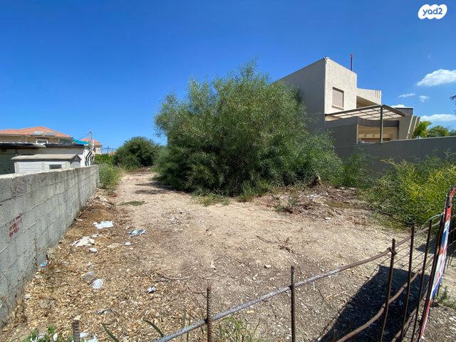 מגרשים, עשרת הרוגי מלכות 10, המרכז הותיק, אור עקיבא