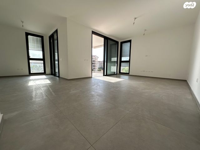 דירה, בני אמדורסקי, נווה זמר, רעננה