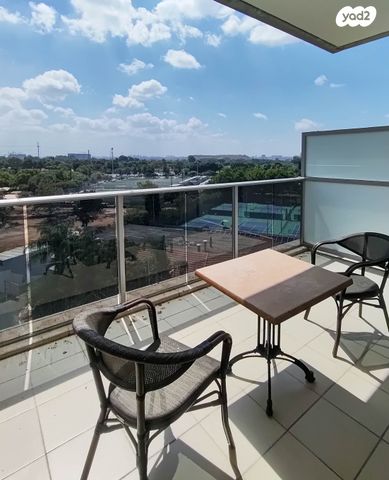 תיירות ונופש, שיכון צנחנים, רמת גן