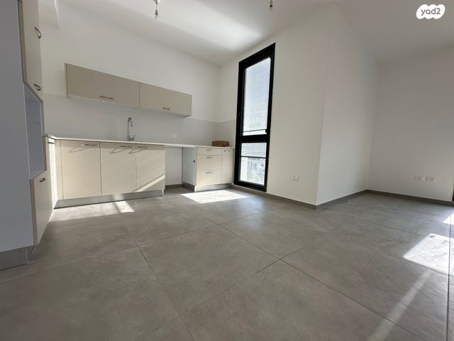 דירה, בני אמדורסקי, נווה זמר, רעננה