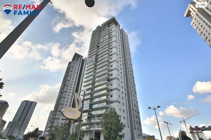 דירה, עפרה חזה 12, משכנות האומנים, קרית מוצקין