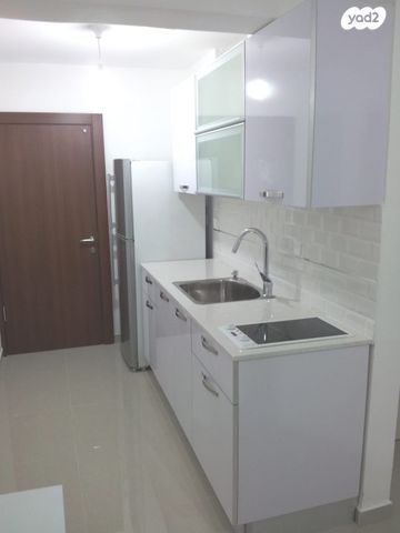 דירה, סנהדרין, באר שבע