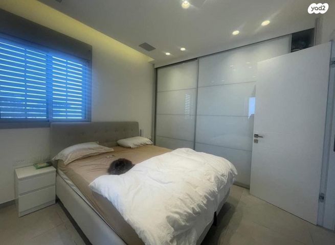 דירה, הרצליה