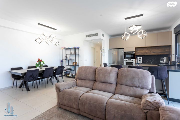 חצרות המושבה