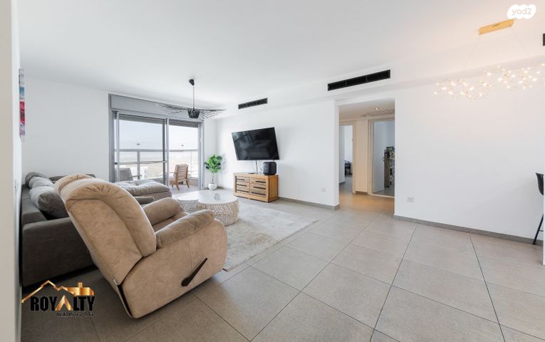 דירה, אליהו הנביא, פסגות אפק, ראש העין