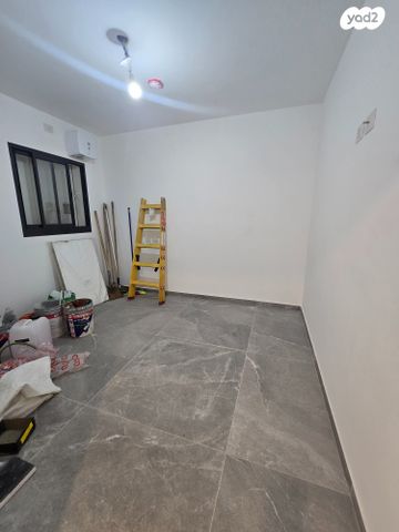 דירת גן, שדרות ארזים, סביוני ים, קרית ים