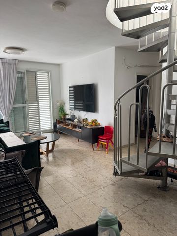 גג/ פנטהאוז, החי"ל, בת גלים, חיפה