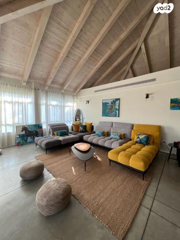 משק חקלאי/ נחלה, נטעים