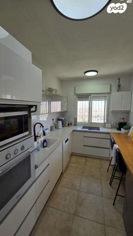 דירה, פסגת זאב, ירושלים