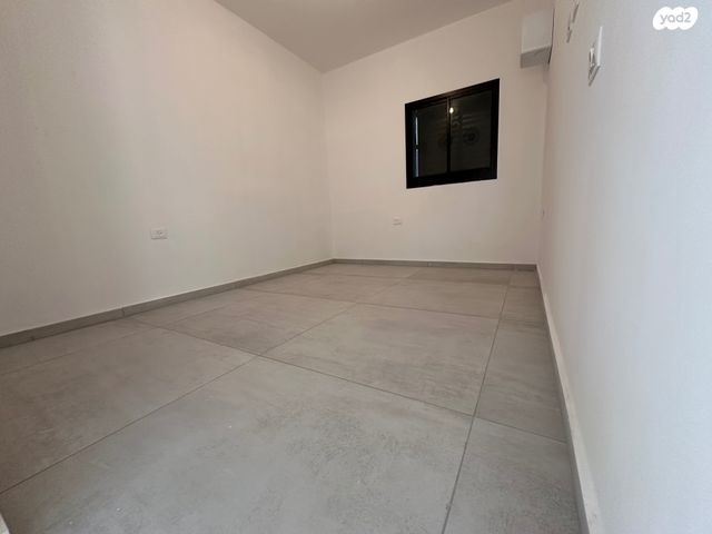 דירת גן, בני אמדורסקי, נווה זמר, רעננה