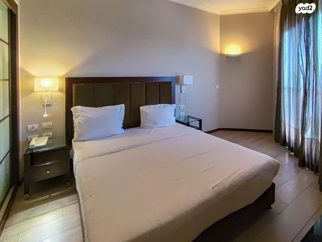 תיירות ונופש, שיכון צנחנים, רמת גן