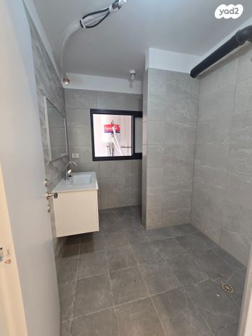 דירת גן, שדרות ארזים, סביוני ים, קרית ים