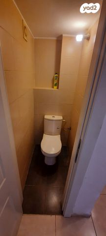 דירת גן, לב העיר, בת ים