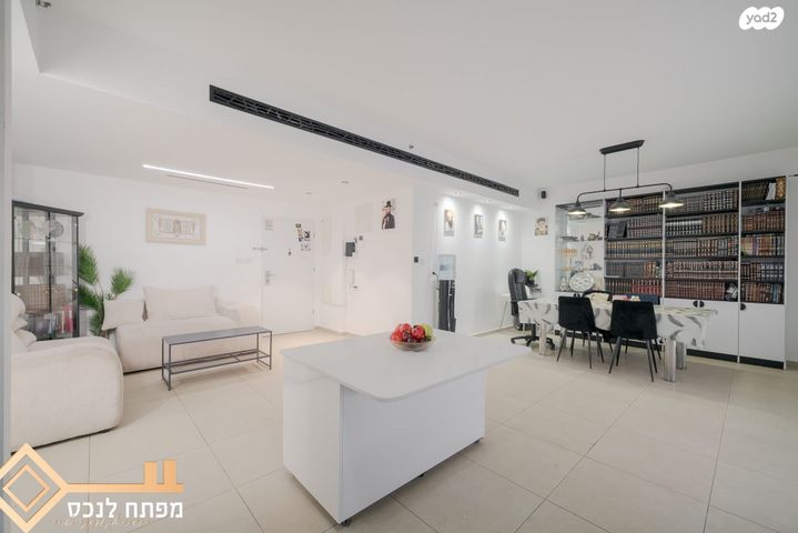 דירה, יהושוע אזולאי, נווה שרון / שער העיר, נתיבות